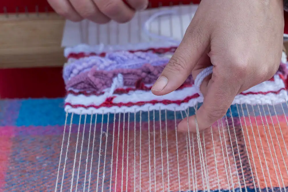 Yarn Weaving On a Cardboard Loom