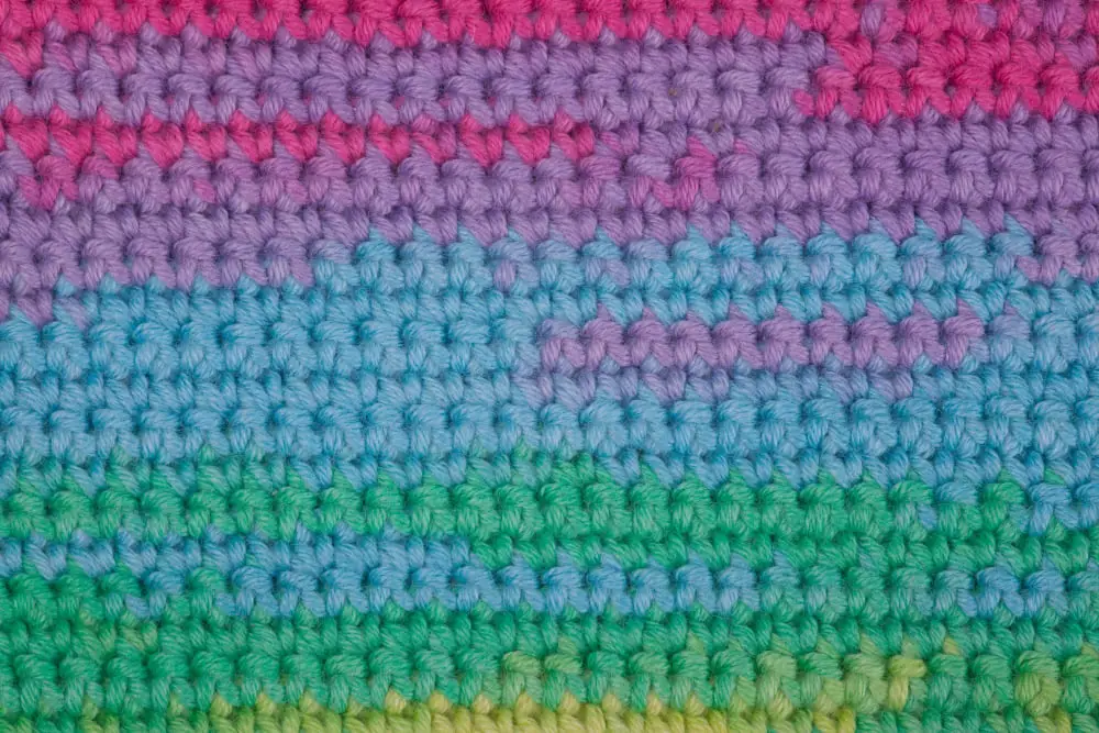 Color Pooling in Yarn Multicolored 