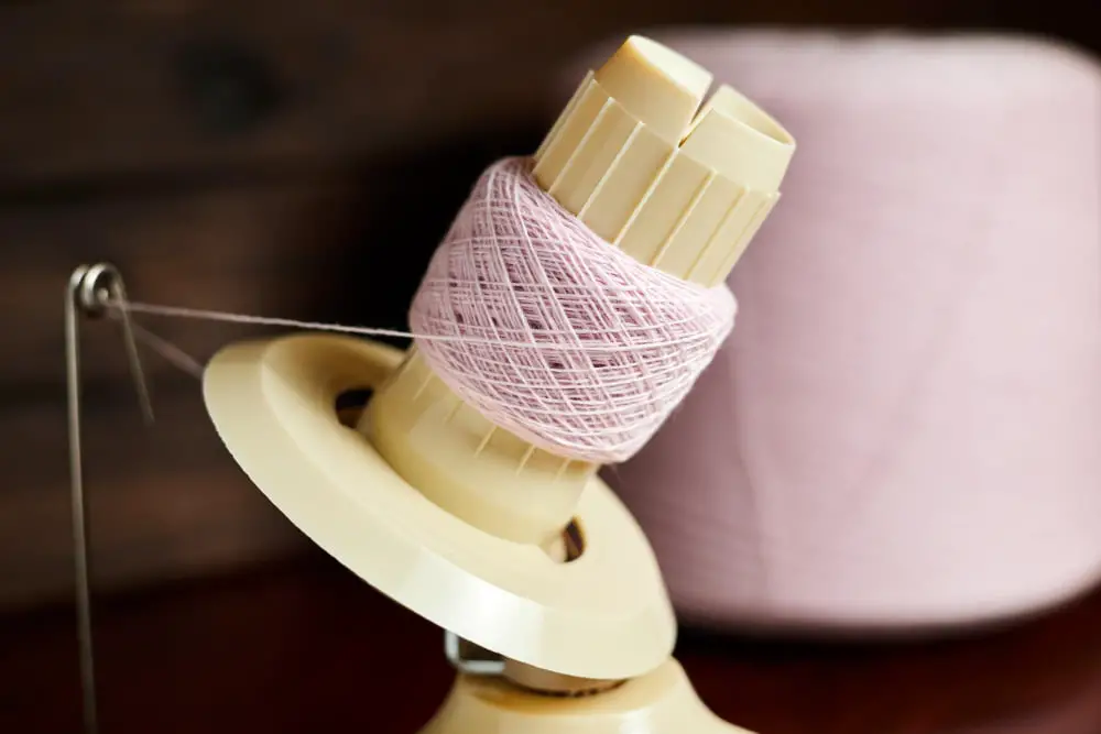 Pull Ball With a Yarn Winder