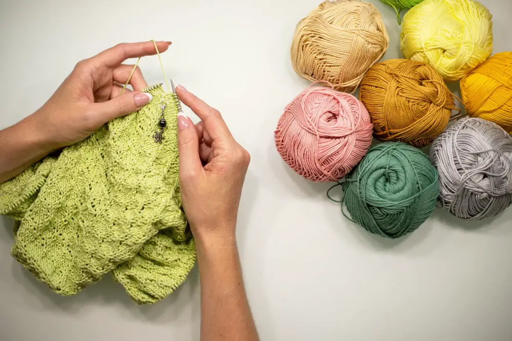 Understanding a Yarn Over Knitting