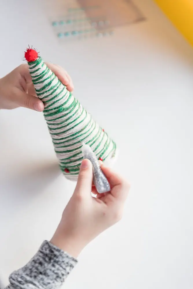 Step-by-Step Tutorial to Make Yarn Christmas Trees