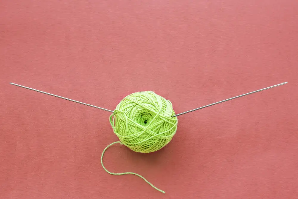 Understanding Why to Opt for a Center Pull Yarn Ball Over Traditional Green Yarn Ball