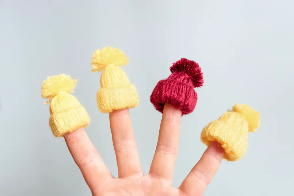 Creating and Attaching Yarn Pom-pom Mini Yarn Hat