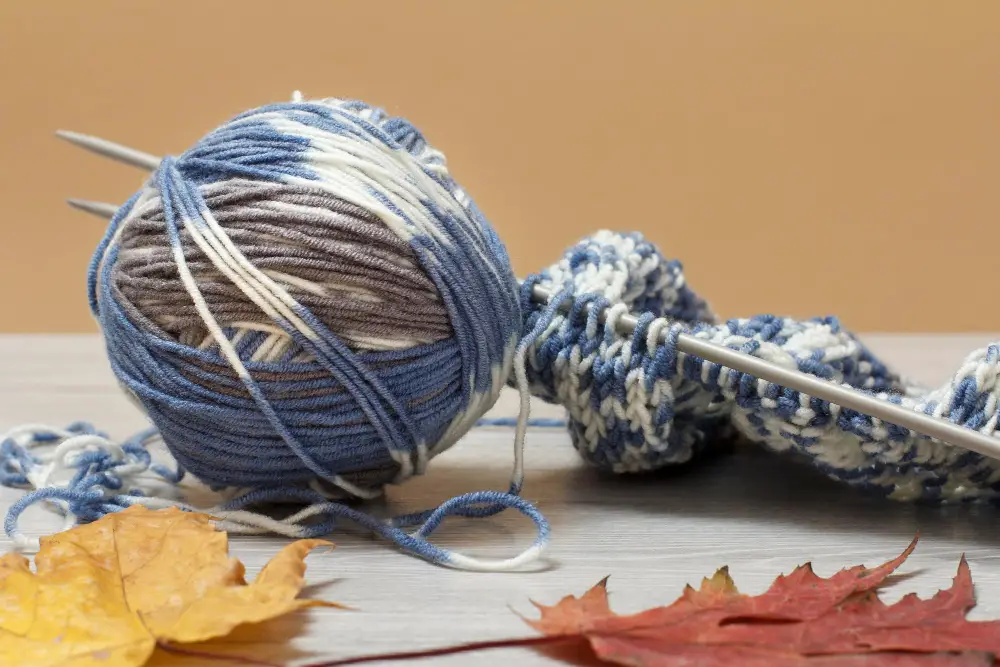 Incorporating Yarn Ends in Stripes and Colorwork Knitting - Knitting Needles Wool Yarn Ball