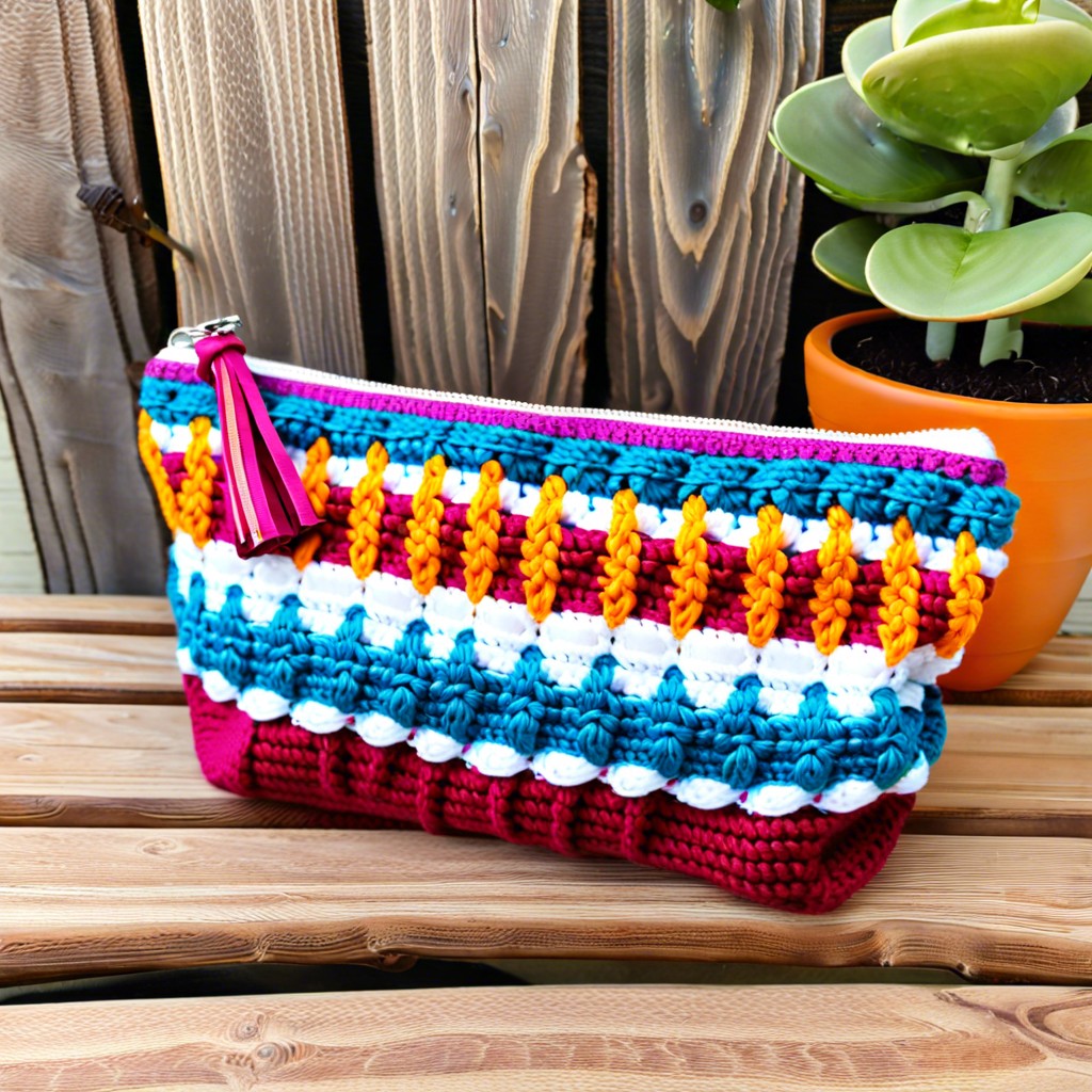 crochet zipper pouch