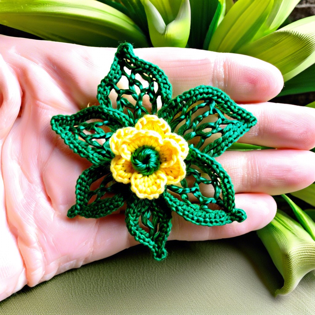 daffodil brooch